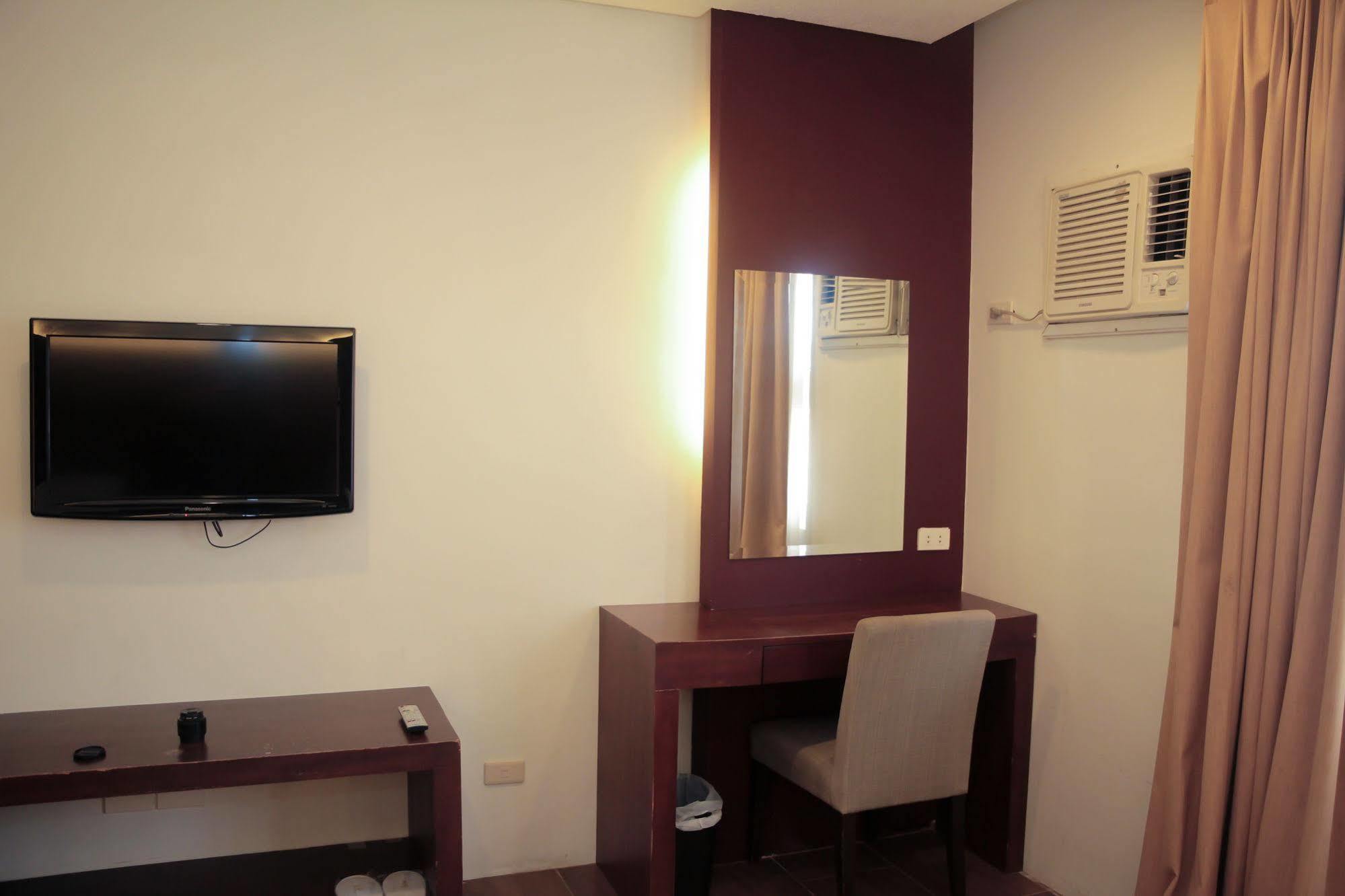 Casablanca Suites Легаспи Экстерьер фото