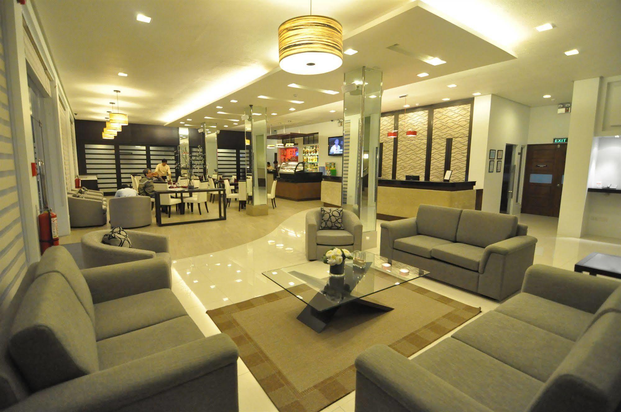 Casablanca Suites Легаспи Экстерьер фото