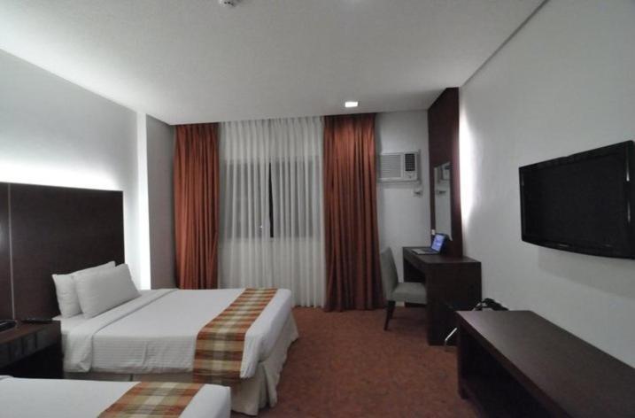 Casablanca Suites Легаспи Экстерьер фото